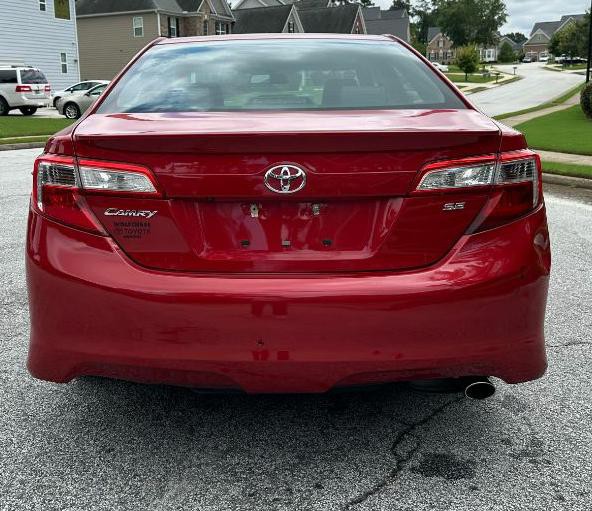2014 Toyota Camry Image 10