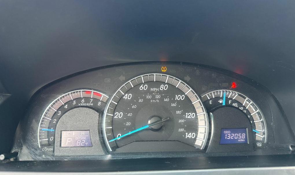 2014 Toyota Camry Image 21