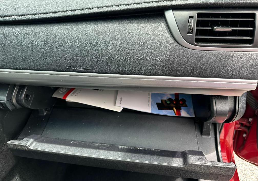 2014 Toyota Camry Image 28