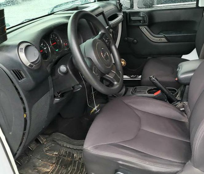 2013 Jeep Wrangler Image 17