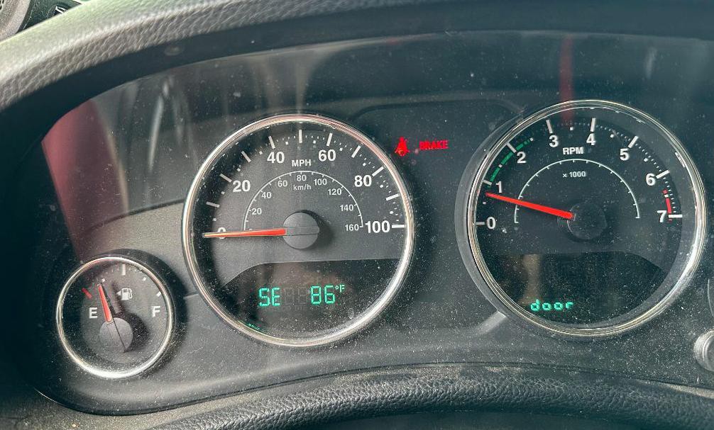 2013 Jeep Wrangler Image 21