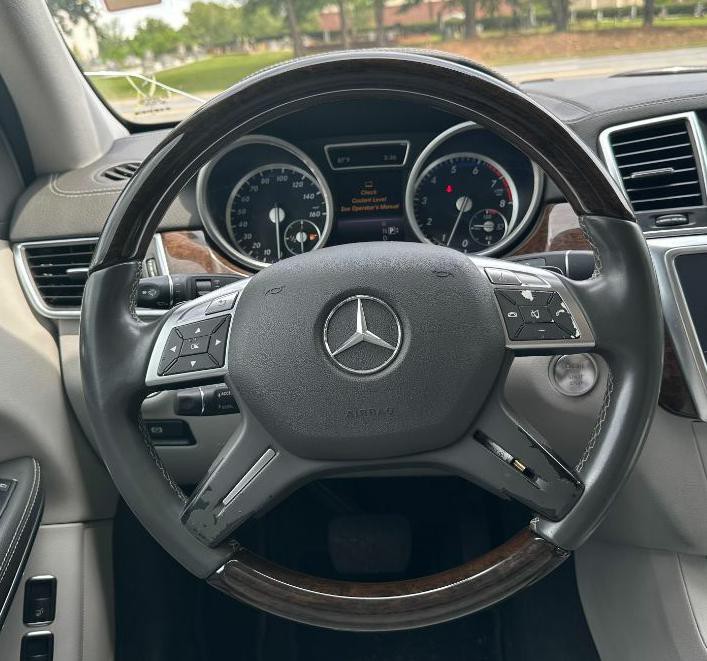 2014 Mercedes-Benz GL-Class Image 16