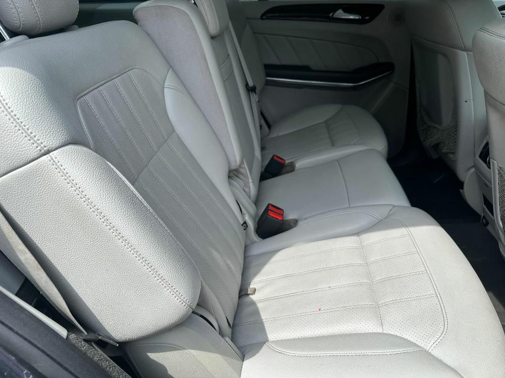 2014 Mercedes-Benz GL-Class Image 25