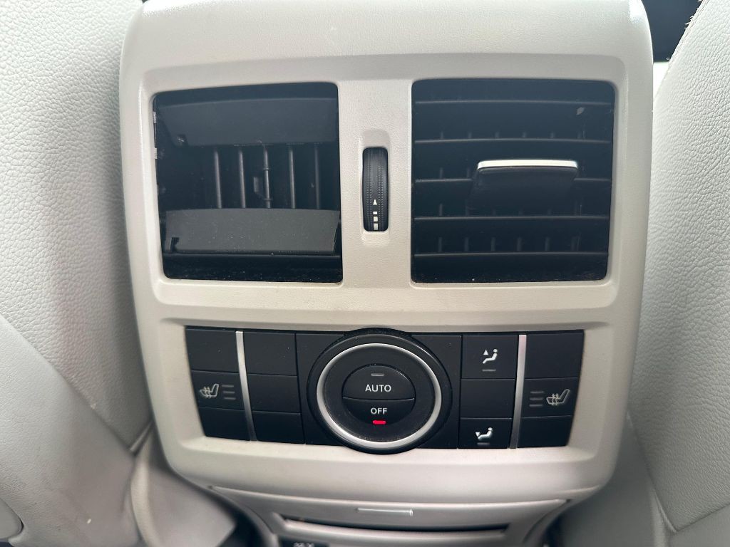 2014 Mercedes-Benz GL-Class Image 30