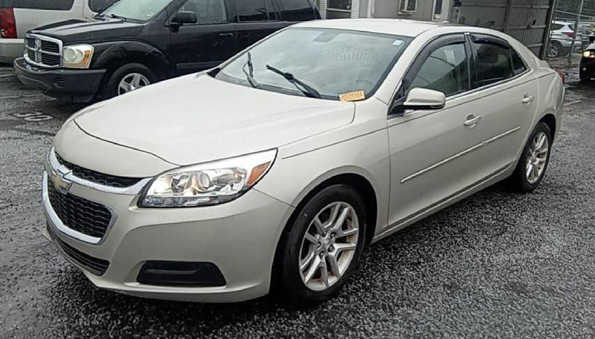 2014 Chevrolet Malibu Image 2