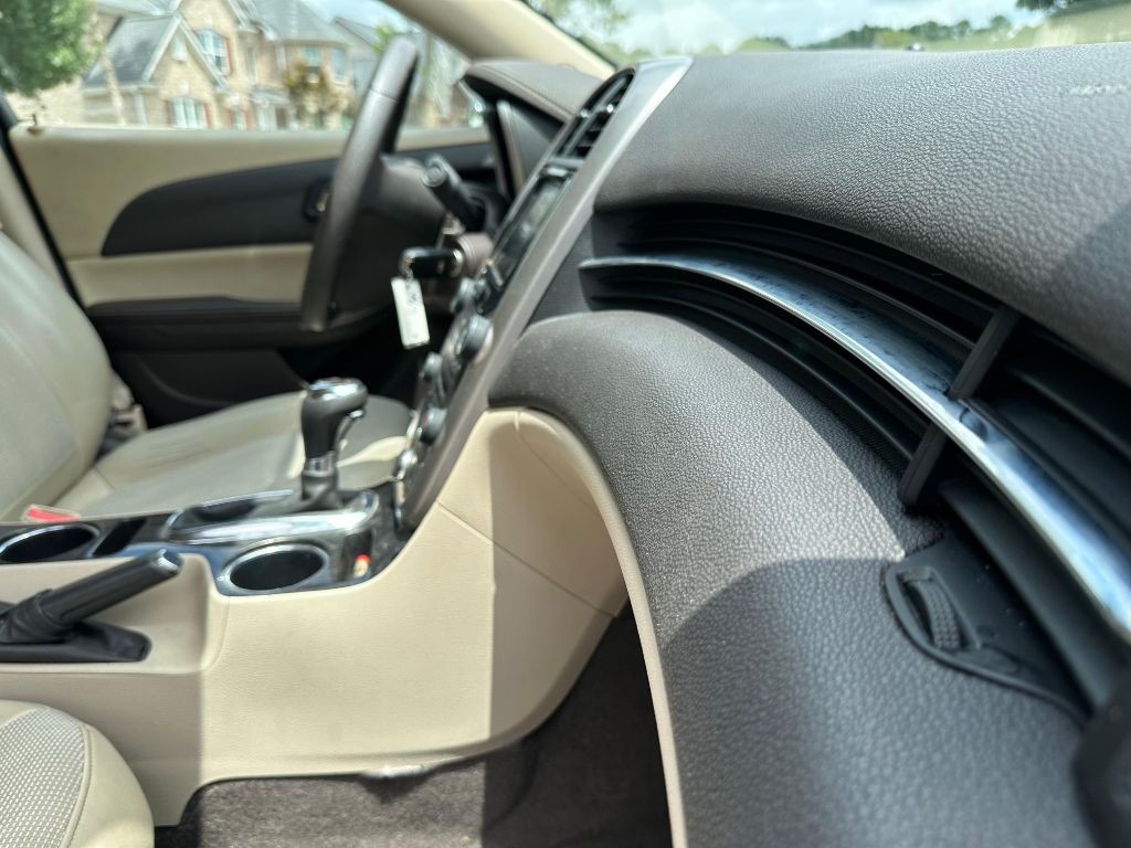 2014 Chevrolet Malibu Image 20