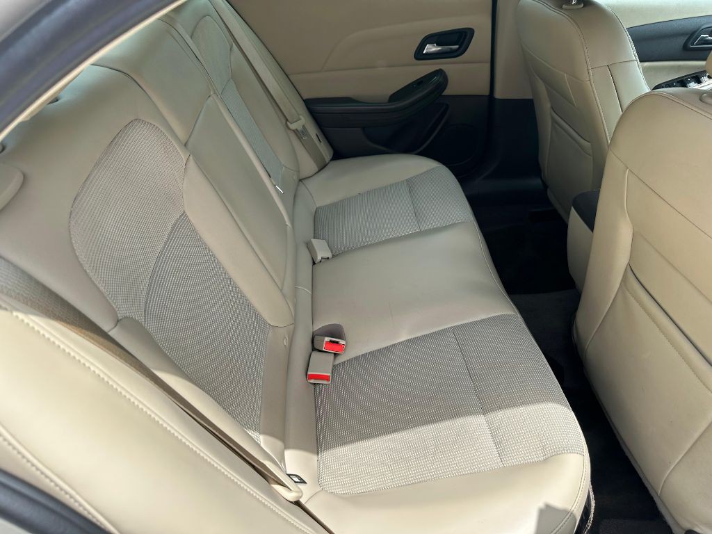 2014 Chevrolet Malibu Image 21