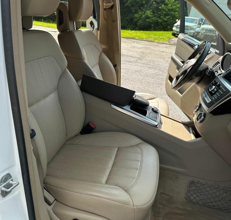 2016 Mercedes-Benz GL-Class Image 11
