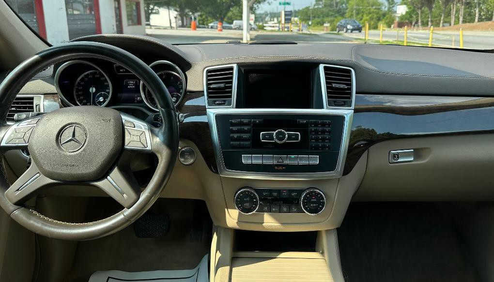 2016 Mercedes-Benz GL-Class Image 14