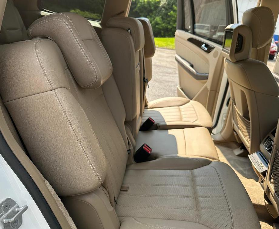 2016 Mercedes-Benz GL-Class Image 21