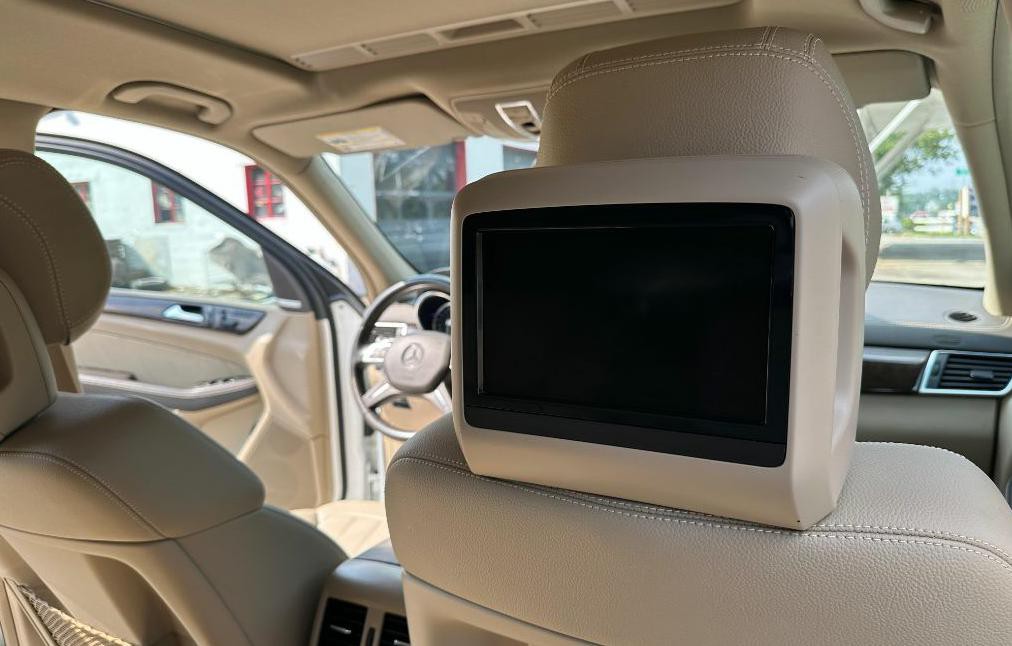 2016 Mercedes-Benz GL-Class Image 23