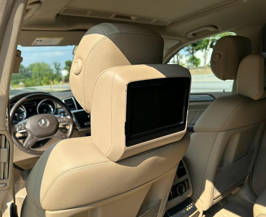 2016 Mercedes-Benz GL-Class Image 25