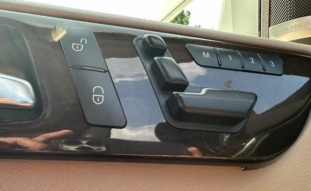 2016 Mercedes-Benz GL-Class Image 29