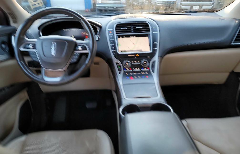 2019 Lincoln Nautilus Image 16