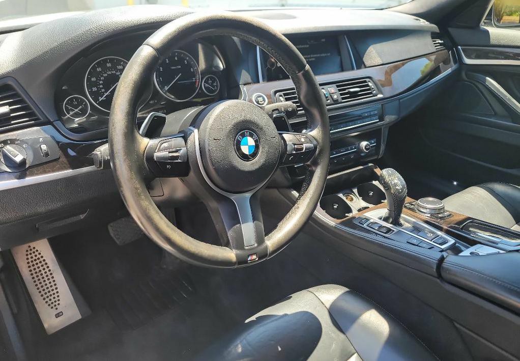 2016 BMW 5 Series Image 16