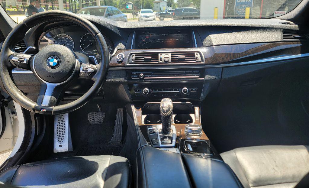 2016 BMW 5 Series Image 19