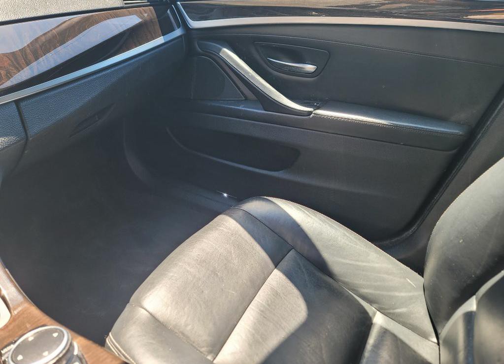 2016 BMW 5 Series Image 27