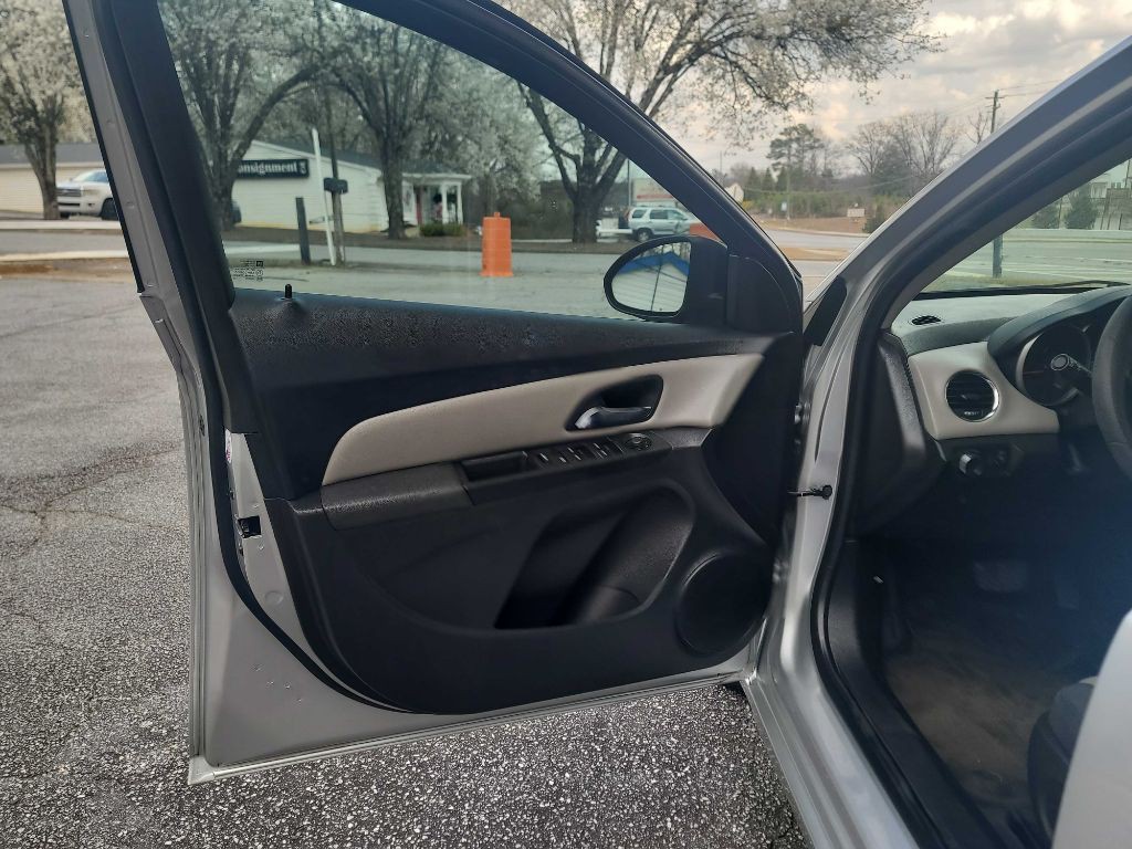 2016 Chevrolet Cruze Image 12