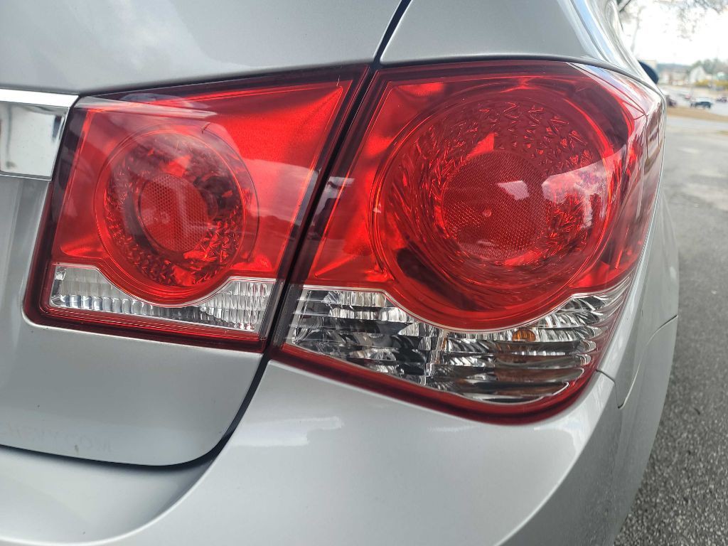 2016 Chevrolet Cruze Image 28