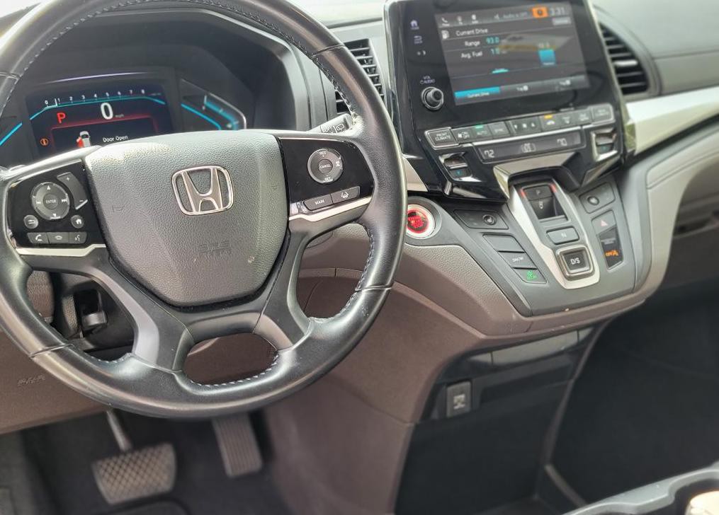 2018 Honda Odyssey Image 16