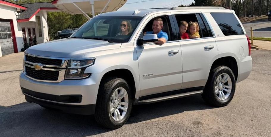 2019 Chevrolet Tahoe Image 3