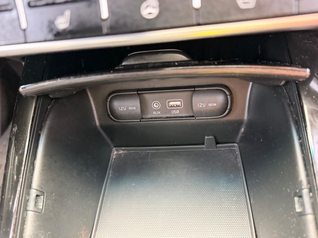 2016 Kia Sorento Image 24
