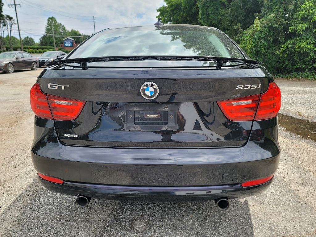 2015 BMW 3 Series Image 25