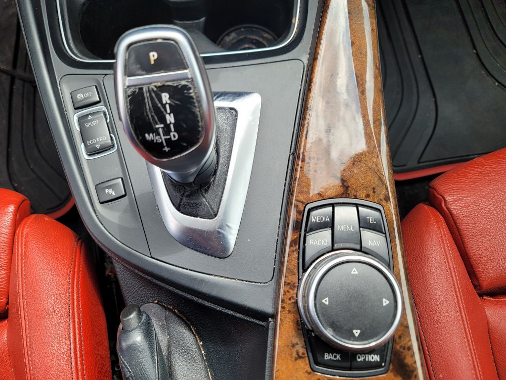 2015 BMW 3 Series Image 41