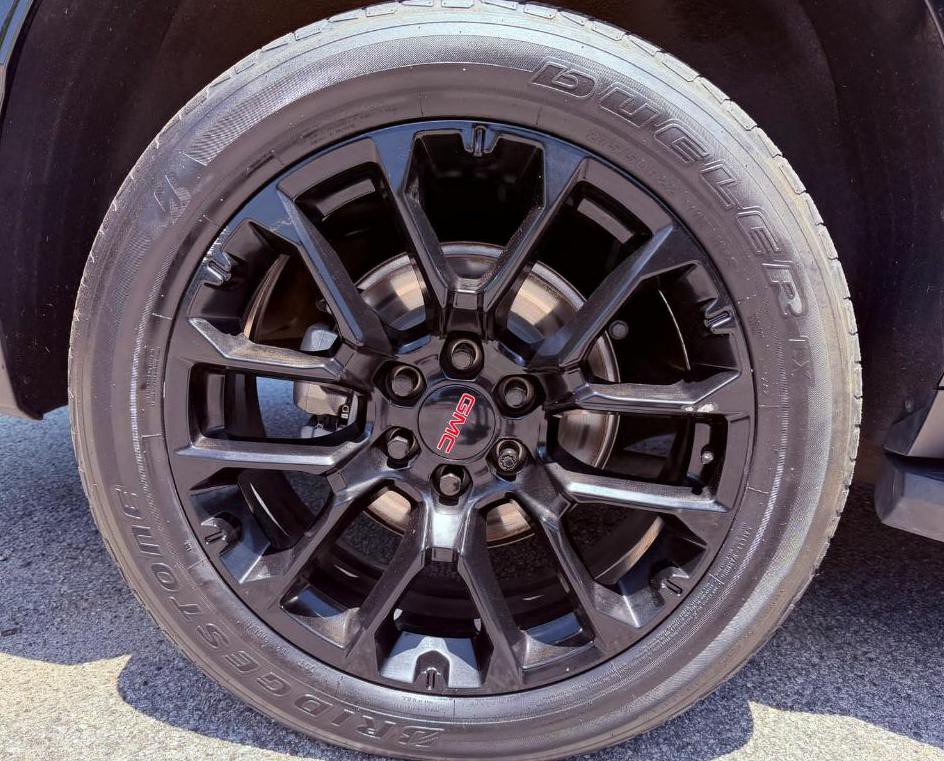 2022 GMC Yukon Image 33