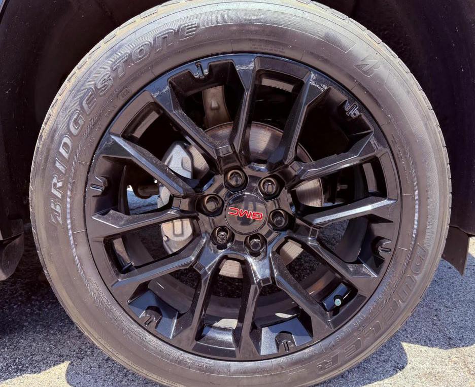 2022 GMC Yukon Image 35