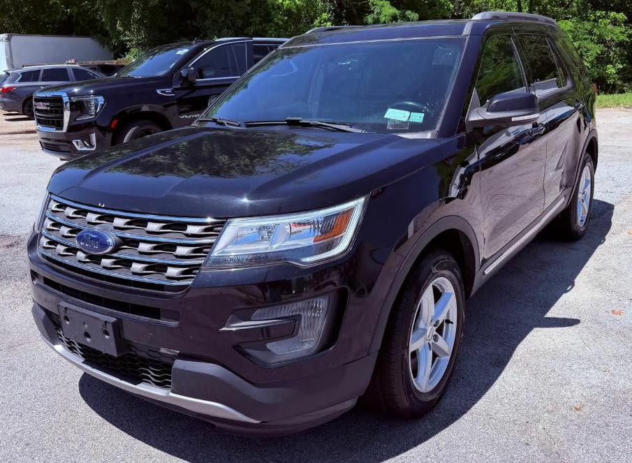 2017 Ford Explorer Image 1
