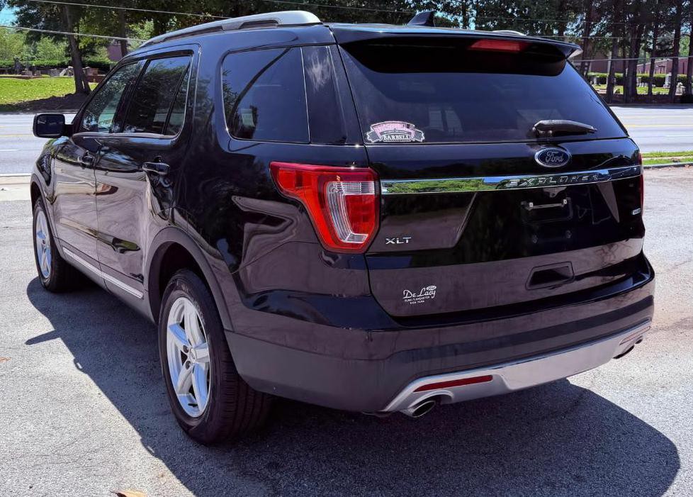 2017 Ford Explorer Image 6
