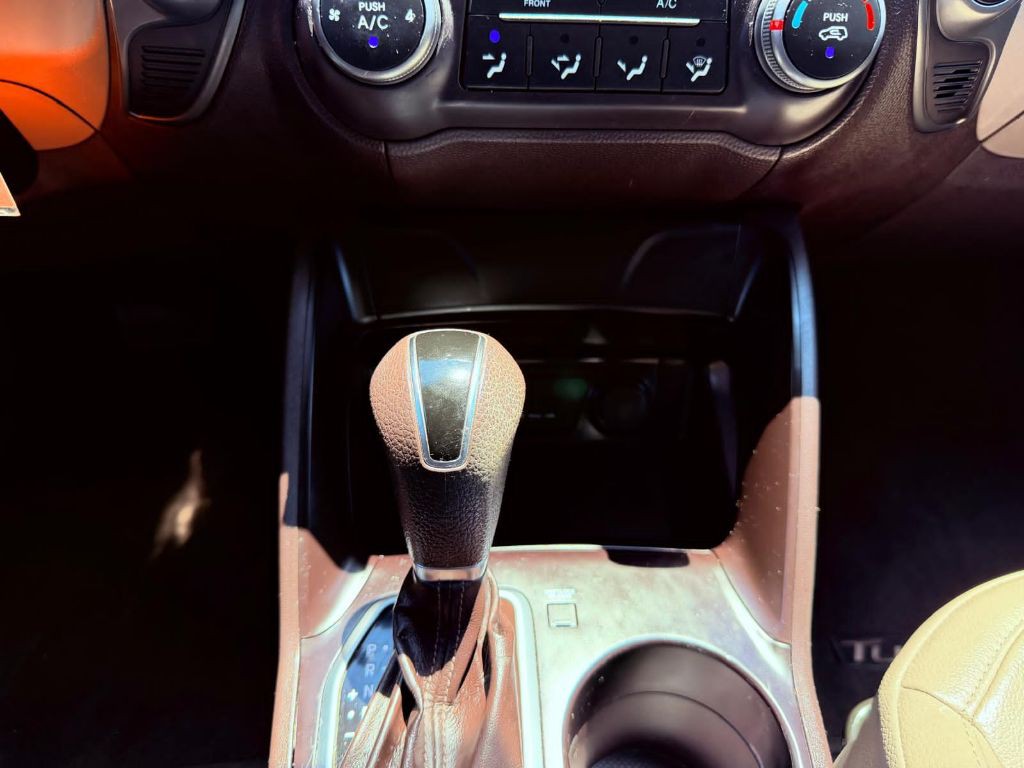 2015 Hyundai Tucson Image 24
