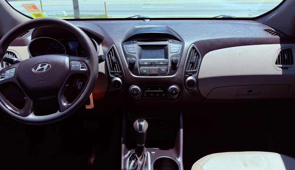 2015 Hyundai Tucson Image 12