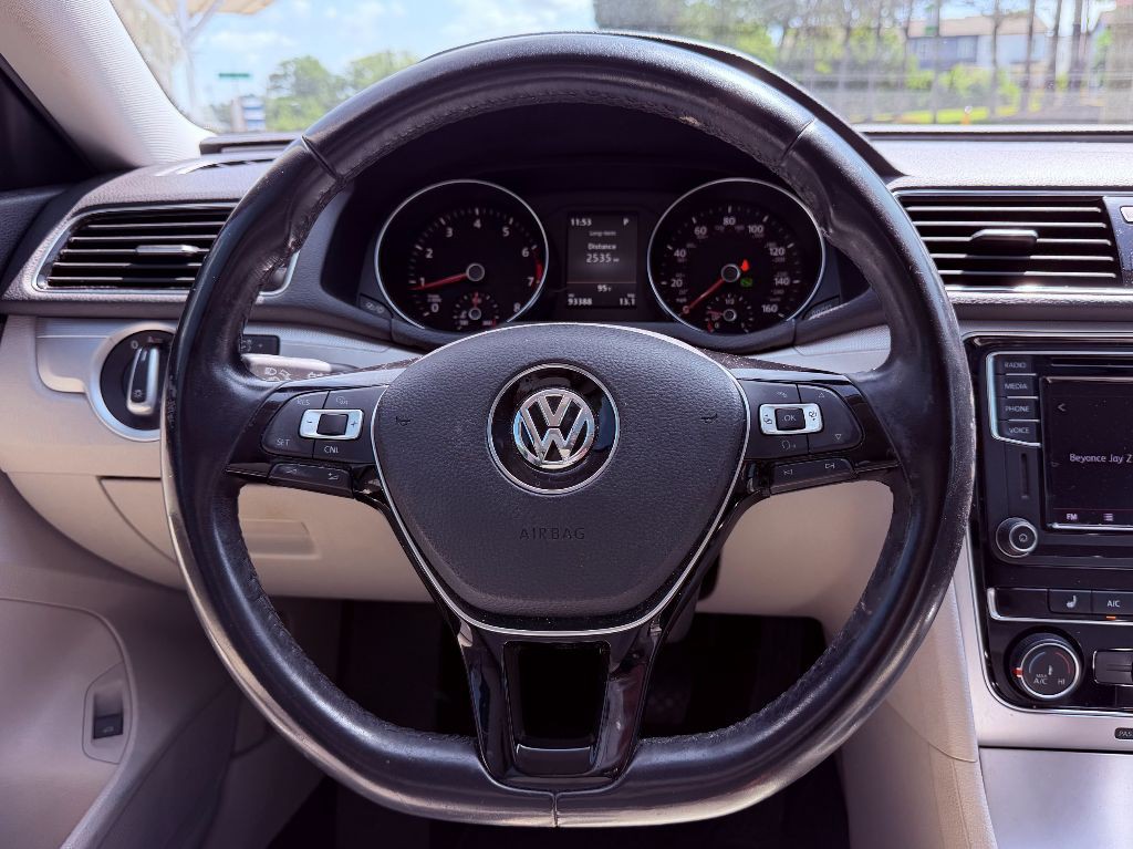 2019 Volkswagen Passat Image 12