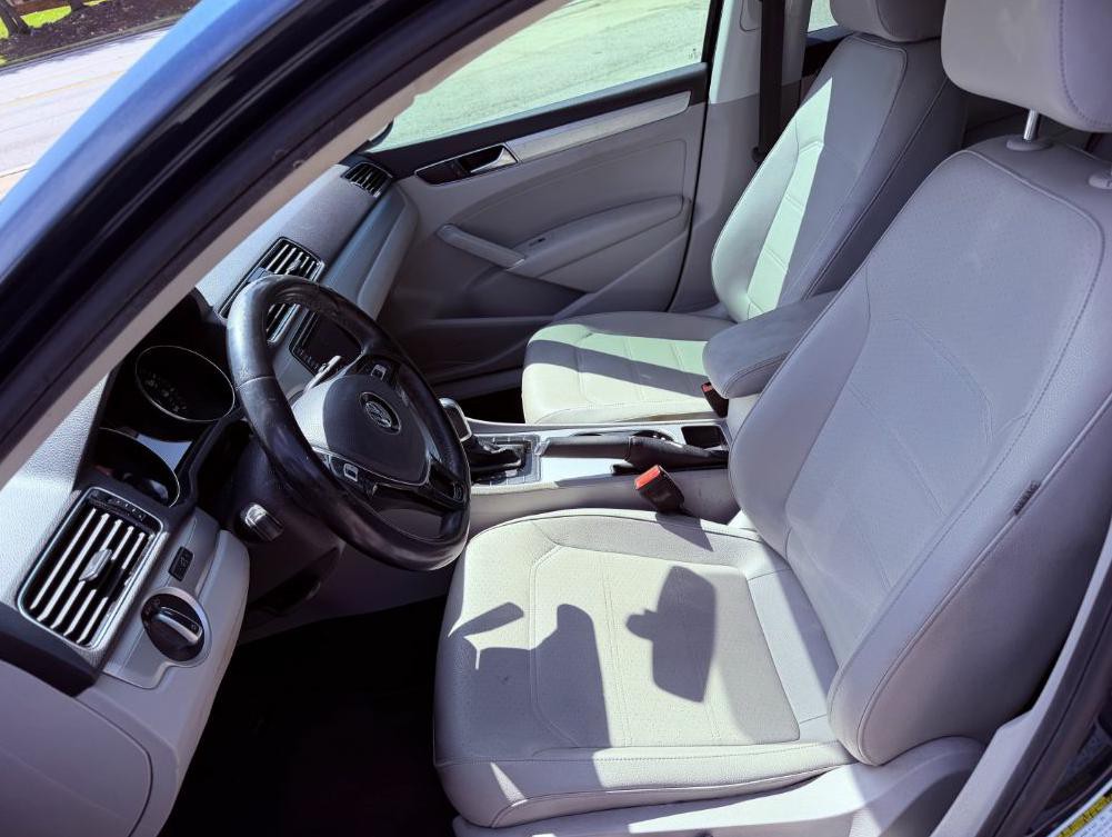 2019 Volkswagen Passat Image 10