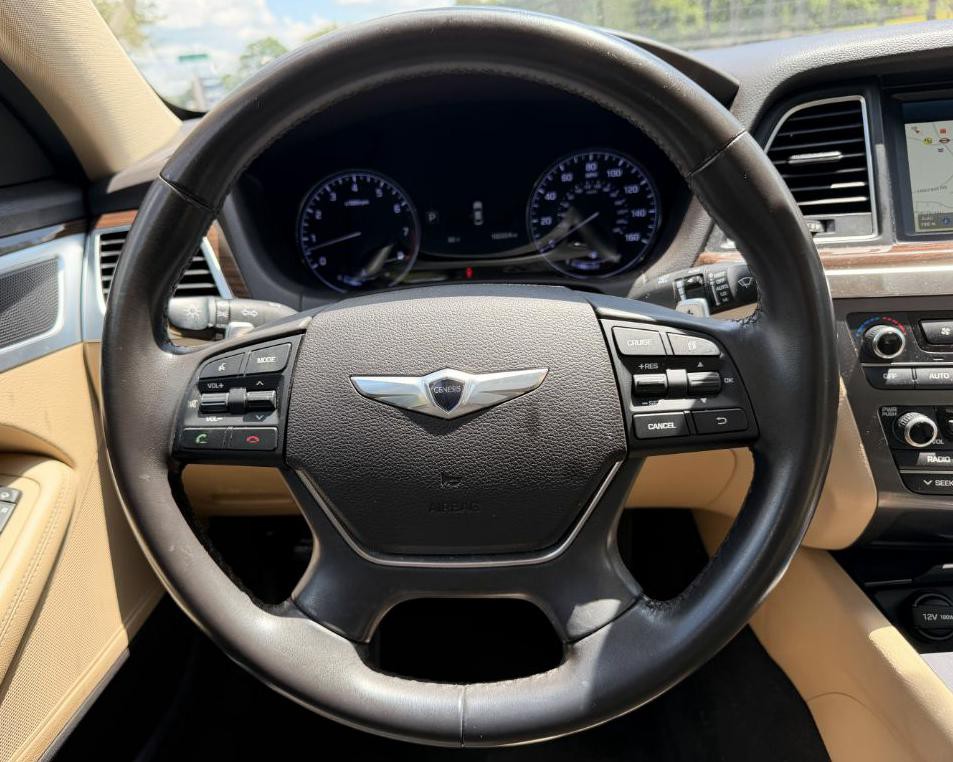 2016 Hyundai Genesis Image 11