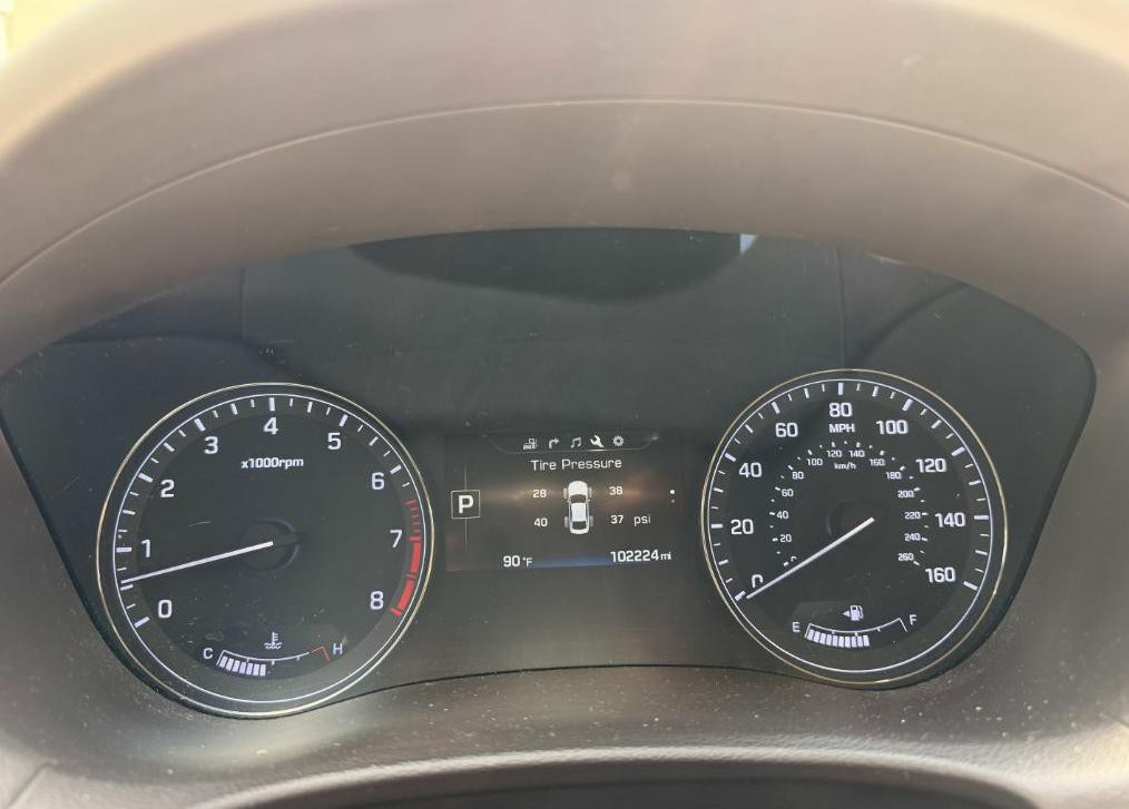 2016 Hyundai Genesis Image 16
