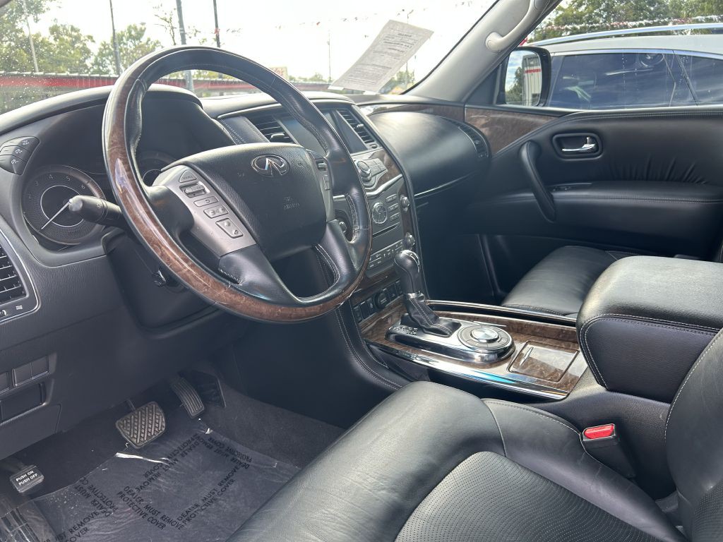 2017 INFINITI QX80 Image 5