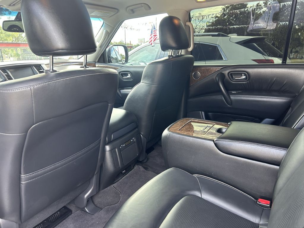 2017 INFINITI QX80 Image 6