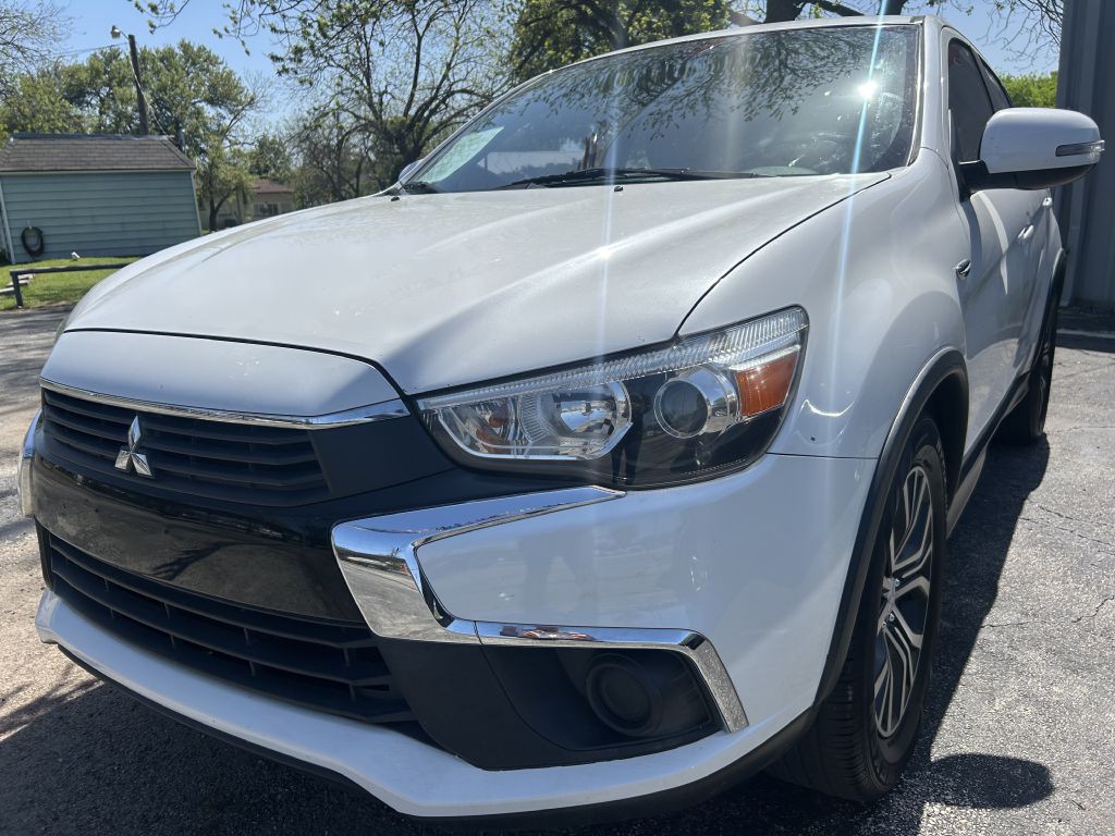 2016 Mitsubishi Outlander Image 1