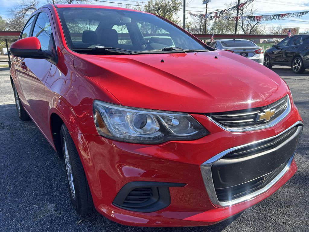 2017 Chevrolet Sonic Image 3