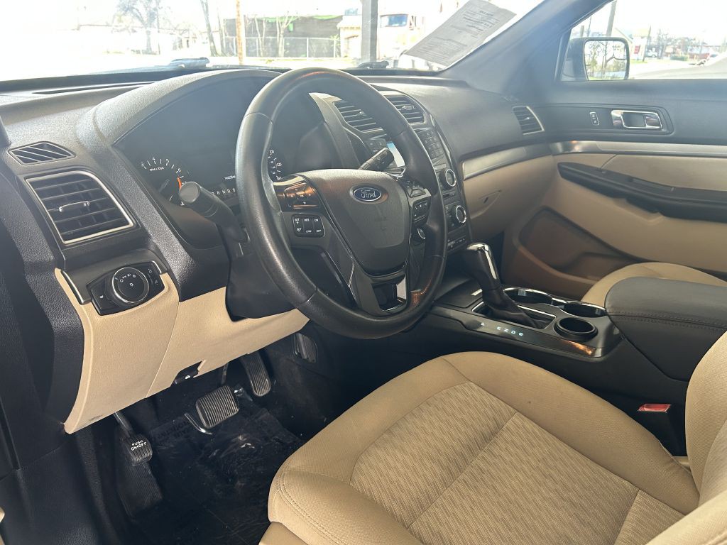 2016 Ford Explorer Image 5