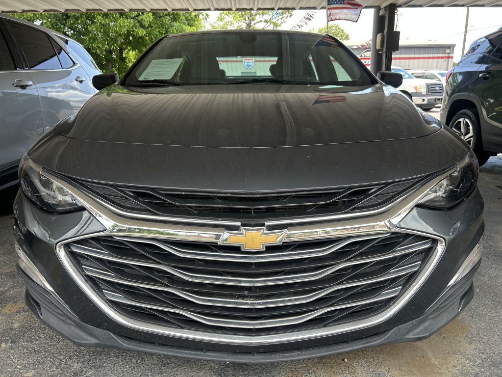 2019 Chevrolet Malibu Image 2