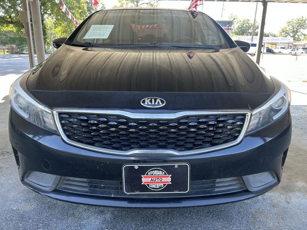 2017 Kia Forte Image 2