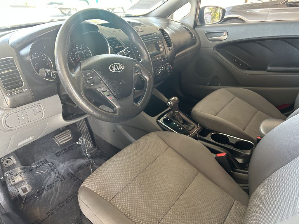 2017 Kia Forte Image 5