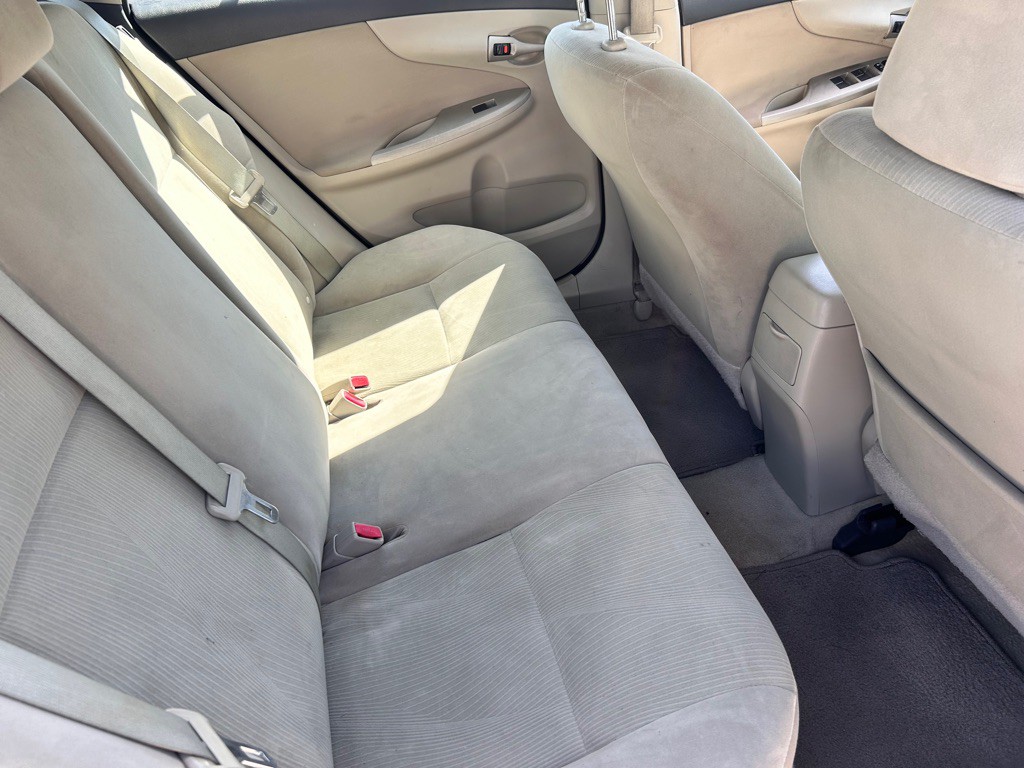 2011 Toyota Corolla Image 14