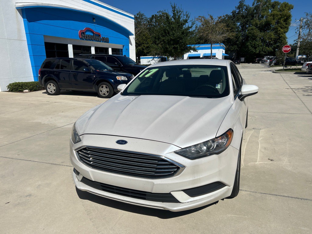 2017 Ford Fusion Image 1
