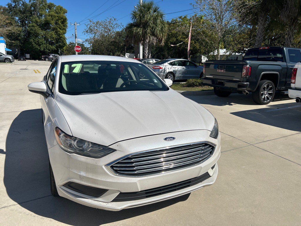 2017 Ford Fusion Image 2