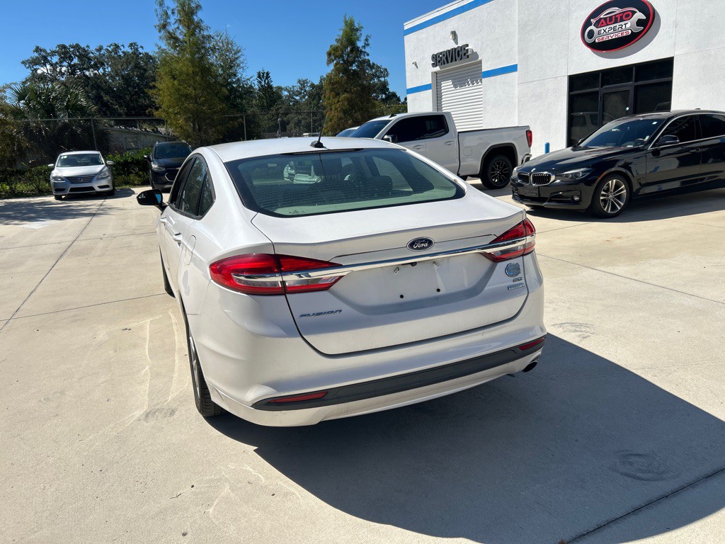 2017 Ford Fusion Image 5